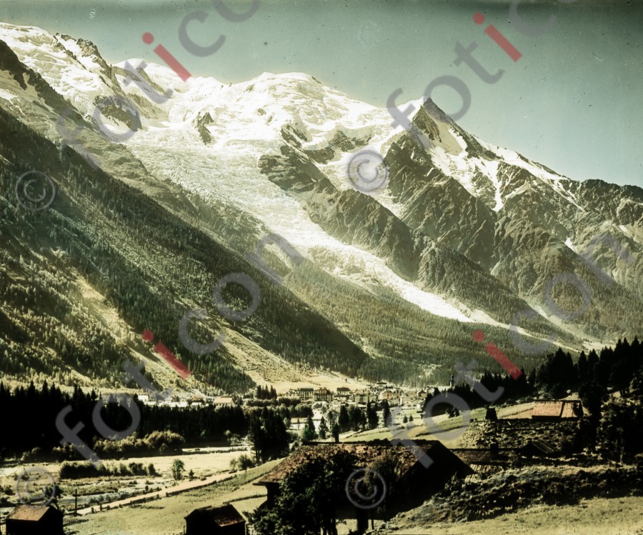 Chamonix und Blick auf den Mont Blanc ; Chamonix and views of Mont Blanc - Foto simon-73-013.jpg | foticon.de - Bilddatenbank für Motive aus Geschichte und Kultur